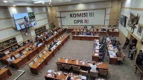 Anggota Komisi III DPR RI, Bimantoro Wiyono, menyoroti keberadaan seorang calon Hakim Agung yang pernah gagal dalam seleksi sebelumnya karena dugaan plagiat, namun kini kembali lolos dalam seleksi tahun 2025.