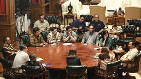 Presiden RI Prabowo Subianto menegaskan pentingnya peran masyarakat dalam menjaga keamanan lingkungan satu sama lain.