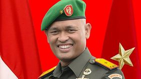 Brigadir Jenderal TNI Juinta Omboh (J.O.) Sembiring, Komandan Satuan Siber TNI, menjadi mendatangi Polda Metro Jaya pada Senin, 8 September 2025. Kedatangannya ini untuk berkonsultasi terkait dugaan tindak pidana yang menyeret Ferry Irwandi.