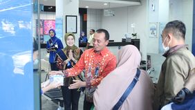 Salah satu cabangnya yaitu BRI Kantor Cabang (KC) Depok juga memeriahkan HPN dengan memberikan bingkisan kepada para nasabah. Hal ini dilakukan sebagai bentuk apresiasi BRI KC Depok kepada para nasabah setia. 