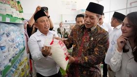 Menteri Koperasi (Menkop) Ferry Juliantono meminta Koperasi Desa Merah Putih (KDMP) untuk segera menyiapkan proposal bisnis yang matang serta realistis. Proposal tersebut, menurutnya, harus mencakup pemetaan potensi desa, analisis pasar, proyeksi keu