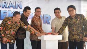 Wakil Menteri Desa dan Pembangunan Daerah Tertinggal (Wamendes PDT), Bapak Ariza Patria, menghadiri peluncuran program Desa BISA Ekspor di Kabupaten Jembrana, Provinsi Bali. Kegiatan ini menjadi bagian dari upaya pemerintah memperkuat peran desa dala
