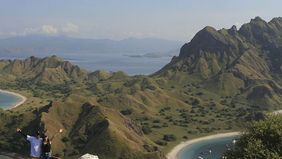  Kementerian Kehutanan (Kemenhut) menegaskan bahwa pembangunan resort di Pulau Padar, Nusa Tenggara Timur, dijalankan sesuai ketentuan hukum, kajian dampak lingkungan, serta memperhatikan prinsip konservasi satwa komodo (Varanus komodoensis). Proses 