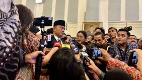 Presiden RI, Prabowo Subianto, memberikan kenaikan pangkat kehormatan kepada Djamari Chaniago dan Ahmad Dofiri. Dengan demikian, keduanya kini resmi menyandang pangkat Jenderal TNI Kehormatan (Purn.) dan Jenderal Polisi Kehormatan (Purn.).