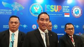 Kepala Badan Narkotika Nasional (BNN) RI, Komisaris Jenderal Polisi Suyudi Ario Seto, menanggapi kemungkinan pelarangan rokok elektrik atau vape di Indonesia, mencontoh kebijakan yang telah diterapkan oleh Pemerintah Singapura.