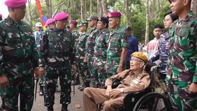 Sebanyak 527 prajurit muda Korps Marinir TNI Angkatan Laut resmi mengenakan baret ungu setelah menyelesaikan Pendidikan Komando (Dikko) Angkatan 176.