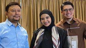 Zaskia Sungkar umumkan kehamilan anak keduanya dengan program bayi tabung, dan kini sudah memasuki usia kandungan 13 Minggu.