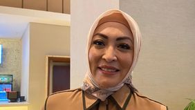Angelina Sondakh ajak para pejabat negara untuk menonton film Jembatan Shiratal Mustaqim, yang berkisah tentang azab para koruptor di dunia dan akhirat.