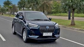 Daihatsu Rocky e-Smart Hybrid Terbukti Sebagai Pilihan Tepat Bagi Konsumen Yang Mencari Kendaraan Hybrid Yang Efisien dan Ramah Lingkungan.