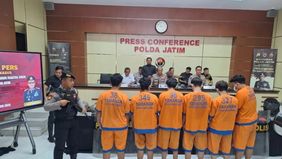 Kepolisian Daerah Jawa Timur (Polda Jatim) mengamankan 997 orang dalam penanganan aksi unjuk rasa anarkis yang berlangsung di wilayah hukum setempat sejak 29 Agustus hingga 16 September 2025.