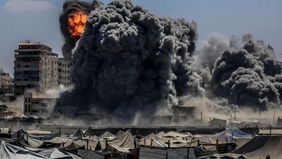 Militer Israel mengumumkan telah melancarkan lebih dari 150 serangan udara dan artileri terhadap Kota Gaza dalam dua hari terakhir. Operasi ini diklaim sebagai bagian dari penyerbuan darat yang diperluas untuk menduduki pusat perkotaan terbesar di Ja