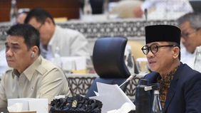 Komisi V DPR RI bersama Kementerian Desa, Pembangunan Daerah Tertinggal, dan Transmigrasi (Kemendes PDT) sepakat mendorong agar seluruh desa dan kawasan transmigrasi dilepaskan statusnya dari kawasan hutan maupun taman nasional.