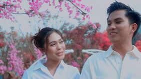 Lagu tersebut sudah tayang di jejaring sosial Youtube. Lagu tersebut diciptakan langsung oleh komposer Adibal.