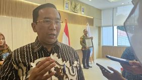 Komisi Pemberantasan Korupsi (KPK) memeriksa Direktur Jenderal Pelayanan Kesehatan Kementerian Kesehatan (Dirjen Yankes Kemenkes), Azhar Jaya (AZR), dalam penyidikan kasus dugaan korupsi proyek pembangunan Rumah Sakit Umum Daerah (RSUD).