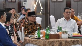 Wakil Menteri Desa dan Pembangunan Daerah Tertinggal (Wamen PDT) Ahmad Riza Patria bersama jajaran Kemendes PDT menerima audiensi Delegasi China Investment Association Overseas Investment Union (CIAOIU) di Kantor Kemendes PDT, Kalibata, Jakarta.