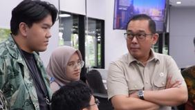 Wakil Menteri Investasi dan Hilirisasi sekaligus Wakil Kepala Badan Koordinasi Penanaman Modal (BKPM), Todotua Pasaribu, melakukan kunjungan kerja ke Apple Developer Academy di BSD, Serpong.
