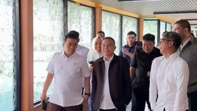 Menteri Desa dan Pembangunan Daerah Tertinggal Yandri Susanto bersama wamendes PDT Ariza Patria menggelar rapat mendengarkan langsung masukan dari para petani terkait strategi percepatan pelaksanaan Reforma Agraria. 
