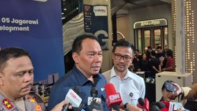 Direktur Utama PT Jasa Marga Rivan Achmad Purwantono merespons perbaikan sejumlah Gerbang Tol (GT) dalam kota yang menyebabkan kemacetan parah pada Rabu malam, 24 September 2025.