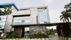 Pemerintah melalui Kementerian Energi dan Sumber Daya Mineral (ESDM) memutuskan untuk tidak mengubah tarif tenaga listrik bagi pelanggan PT PLN (Persero) pada Triwulan IV (Oktober–Desember) 2025. Dengan keputusan tersebut, Pemerintah secara konsisten