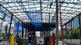 PT Jasa Marga (Persero) menyampaikan proses pekerjaan perbaikan tujuh Gerbang Tol (GT) di Ruas Tol Cawang-Tomang-Pluit terus berjalan pada Senin 29 September 2025.
