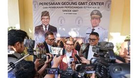 Menteri Koordinator Bidang Pemberdayaan Masyarakat (Menko PM) Abdul Muhaimin Iskandar meminta BPJS Ketenagakerjaan memberikan bantuan pembayaran iuran jaminan sosial bagi pekerja lepas, mulai dari penata rias hingga penulis buku.