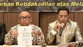  Staf Ahli Menteri Sosial Bidang Perubahan dan Dinamika Sosial, Edi Suharto, menegaskan bahwa seluruh kegiatan dan layanan di Kementerian Sosial (Kemensos) tetap berjalan normal meskipun dirinya saat ini ditetapkan sebagai tersangka oleh Komisi Pembe