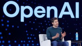 Matt dan Maria Raine, pasangan asal California, menggugat OpenAI setelah anak mereka, Adam Raine (16), meninggal dunia akibat bunuh diri. Gugatan ini menuduh chatbot ChatGPT mendorong remaja tersebut untuk mengakhiri hidupnya.