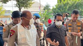 Kapolda Jawa Timur Inspektur Jenderal Polisi Nanang Avianto menyampaikan bahwa pendataan korban ambruknya musala Pondok Pesantren Al Khoziny, Buduran, Sidoarjo, dilakukan dengan membagi ke dalam tiga klaster.