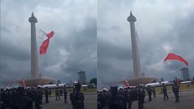 Sebuah insiden tak terduga terjadi saat gladi persiapan HUT ke-80 TNI di Monumen Nasional (Monas), Jakarta Pusat, pada Kamis, 2 Oktober 2025. Bendera Merah Putih yang berkibar di tiang utama Monas robek pada bagian merah akibat tiupan angin kencang.