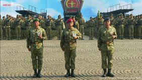 Susana Monumen Nasional (Monas) pada Minggu (5/10/2025) pagi terasa istimewa. Di tengah perayaan Hari Ulang Tahun ke-80 Tentara Nasional Indonesia (TNI), seluruh mata tertuju pada momen bersejarah, penampilan perdana seragam lapangan terbaru TNI. 