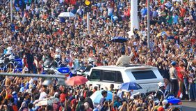 Pagi itu suasana di sekitar Istana Merdeka tampak berbeda. Udara Jakarta yang hangat terasa dipenuhi semangat kebanggaan nasional. Presiden Republik Indonesia, Prabowo Subianto, berangkat menuju Lapangan Silang Monumen Nasional (Monas) untuk menghadi