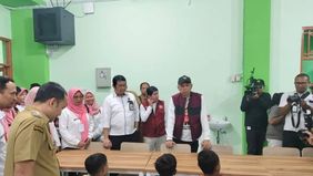 Sebanyak 50 siswa yang dibagi dalam 2 rombongan belajar resmi memulai kegiatan belajar di Sekolah Rakyat Dasar 2 Surakarta, yang berlokasi di Balai Pelatihan Vokasi dan Produktivitas (BPVP) Surakarta, Jawa Tengah.