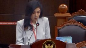 Kementerian Komunikasi dan Digital (Kemkomdigi) menegaskan Pasal 8 Undang-Undang Nomor 40 Tahun 1999 tentang Pers tidak bersifat multitafsir, sebagaimana yang didalilkan oleh Ikatan Wartawan Hukum (Iwakum) dalam uji materi di Mahkamah Konstitusi (MK)