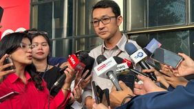  Komisi Pemberantasan Korupsi (KPK) memanggil mantan Direktur Utama Perusahaan Umum (Perum) Perhutani, Wahyu Kuncoro (WK), untuk menjalani pemeriksaan sebagai saksi dalam kasus dugaan suap terkait kerja sama pengelolaan kawasan hutan.