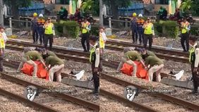 Seorang pria berusia sekitar 86th, ditemukan tutup usia di perlintasan KA commuterline Jakarta - Bogor Bukit Duri ( dekat dari pintu perlintasan ) pada Selasa pagi ( 07/10 ) ..diduga pria tersebut tersambar KA Commuterline yang melintas..berdasar dat