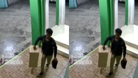 Aksi pencurian kotak amal terjadi di Masjid Al-Barkah Tajur, Pondok Kacang, Kota Tangerang pada Selasa, 7 Oktober 2025 sekitar pukul 00.00 WIB. Aksi tersebut terekam kamera CCTV masjid.