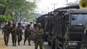 Sedikitnya 32 orang dilaporkan meninggal dunia dan lebih dari 50 lainnya mengalami luka-luka setelah junta militer Myanmar melakukan serangan udara terhadap sebuah festival Buddha di wilayah barat laut negara tersebut.