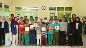 Tim Program Kreativitas Mahasiswa Bidang Pengabdian Kepada Masyarakat IPB University Meluncurkan Program Bright Canvas.