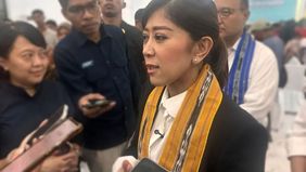 Menteri Komunikasi dan Digital (Menkomdigi) Meutya Hafid menepis anggapan bahwa kebijakan mengenai pemblokiran dan pendaftaran ulang International Mobile Equipment Identity (IMEI) akan disamakan dengan proses balik nama kendaraan bermotor.