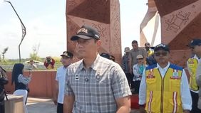 Menteri Koordinator Bidang Infrastruktur dan Pembangunan Kewilayahan (Menko IPK) Agus Harimurti Yudhoyono (AHY) meninjau langsung progres pembangunan Jembatan Pandansimo di Kabupaten Bantul, Daerah Istimewa Yogyakarta, Kamis, 9 Oktober 2025.