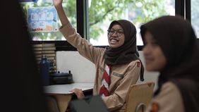Talita Almira Salsabila, siswi kelas 12 SMAN Unggulan MH Thamrin, Jakarta, memukau peserta yang hadir dalam acara pengenalan Program Sekolah Garuda Transformasi di sekolah tersebut