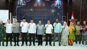 Badan Nasional Penanggulangan Terorisme (BNPT) mengingatkan para orang tua, khususnya ibu, untuk lebih mengawasi aktivitas digital anak-anak karena telah ditemukan upaya sistematis kelompok berpaham radikal merekrut generasi muda melalui game online.