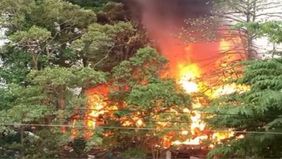 Kebakaran besar melanda kawasan Jalan Pengadegan Timur II, RT 7/RW 2, Kelurahan Pengadegan, Kecamatan Pancoran, Jakarta Selatan pada Jumat, 10 Oktober 2025 sekitar pukul 15.18 WIB.