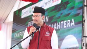  Raut bahagia terpancar dari wajah 93 Kepala Keluarga (KK) di Kampung Nelayan Sejahtera, Desa Eretan Kulon, Indramayu, Jawa Barat, yang kini menempati hunian baru di kawasan relokasi dengan nyaman setelah mendapatkan instalasi dan penyambungan listri