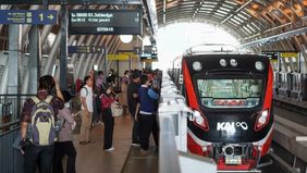 LRT Jabodebek mencatat lonjakan jumlah pelanggan hingga 41,7 persen sepanjang Januari–September 2025, dengan total 20,7 juta pengguna. Kenaikan ini menunjukkan kepercayaan masyarakat terhadap moda transportasi publik modern yang efisien serta mendoro