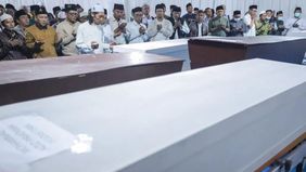 Tim Disaster Victim Identification (DVI) Polda Jawa Timur berhasil mengidentifikasi dua jenazah tambahan korban ambruknya Pondok Pesantren Al Khoziny di Sidoarjo. Dengan demikian, total jenazah yang telah teridentifikasi mencapai 53 orang.