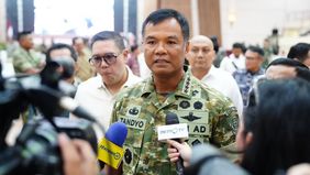 Wakil Panglima TNI Jenderal TNI Tandyo Budi Revita menyampaikan ucapan selamat ulang tahun ke-8 kepada Satuan Siber TNI melalui unggahan di akun Instagram resminya, @tandyobr_91, pada Senin, 13 Oktober 2025.