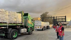 Israel dikabarkan menunda pembukaan kembali pintu perlintasan Rafah ke Jalur Gaza pada Selasa, 14 Oktober 2025, setelah terjadi saling tuduh antara pemerintah Israel dan kelompok Hamas terkait pelaksanaan gencatan senjata serta pemulangan jasad sande