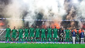 Arab Saudi dan Qatar dipastikan lolos ke Piala Dunia 2026 melalui babak Putaran Keempat Zona Asia setelah menempati peringkat pertama di grup masing-masing.