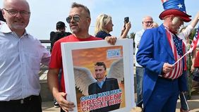 Pemerintah Amerika Serikat mencabut visa enam warga negara asing yang diketahui menulis komentar di media sosial dengan nada seolah "merayakan" kematian aktivis konservatif Charlie Kirk.